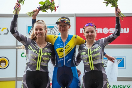 Závodníci TUFO PARDUS Prostějov zářili v 54. ročníku etapového závodu na dráze 500+1 kolo na brněnském velodromu