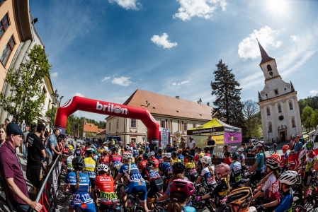 První závod silničního Brilon Cupu mládeže v Náměšti nad Oslavou 